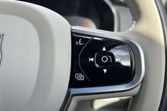 Volvo XC90 2.0 B5P [250] Plus Dark 5dr AWD Geartronic