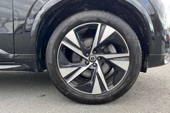 Volvo XC90 2.0 B5P [250] Plus Dark 5dr AWD Geartronic