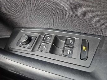 Volkswagen T-Roc 1.5 TSI Life 5dr DSG
