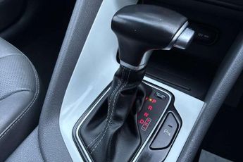 Kia Niro 1.6 GDi Hybrid First Edition 5dr DCT