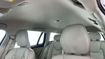 Volvo V60 Cross Country 2.0 B4D Cross Country 5dr AWD Auto