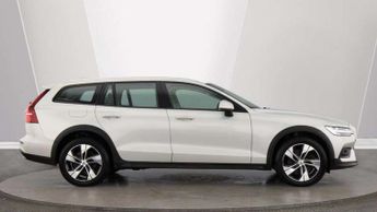 Volvo V60 Cross Country 2.0 B4D Cross Country 5dr AWD Auto