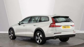 Volvo V60 Cross Country 2.0 B4D Cross Country 5dr AWD Auto