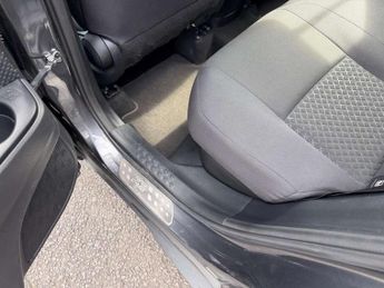 Toyota C-HR 1.8 Hybrid Icon 5dr CVT