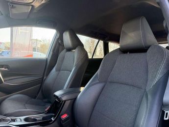 Toyota Corolla Touring Sport 1.8 Hybrid Design 5dr CVT