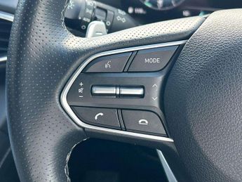 Hyundai Santa Fe 1.6 TGDi Hybrid Ultimate 5dr 4WD Auto