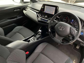 Toyota C-HR 1.8 Hybrid Design 5dr CVT