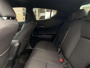 Toyota C-HR 1.8 Hybrid Design 5dr CVT