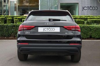 Audi Q3 45 TFSI e Technik 5dr S Tronic