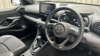 Toyota Yaris 1.5 Hybrid Dynamic 5dr CVT