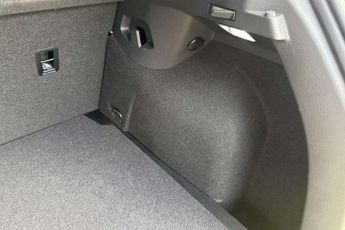 Volkswagen Golf 1.5 eTSI 150 Life 5dr DSG