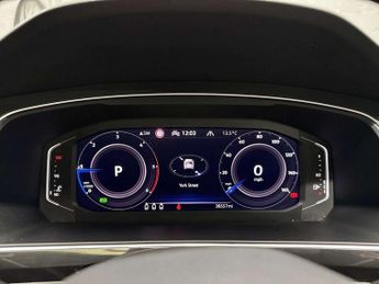 Volkswagen Tiguan 2.0 TDI Elegance 5dr DSG
