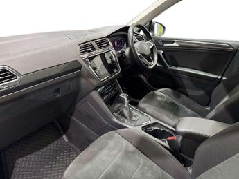 Volkswagen Tiguan 2.0 TDI Elegance 5dr DSG