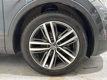 Volkswagen Tiguan 2.0 TDI Elegance 5dr DSG