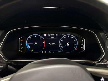 Volkswagen Tiguan 2.0 TDI 4Motion R-Line 5dr DSG