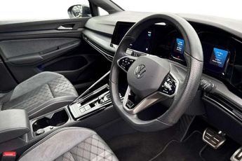 Volkswagen Golf 1.5 eTSI 150 Black Edition 5dr DSG