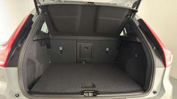 Volvo XC40 2.0 B3P Core 5dr Auto