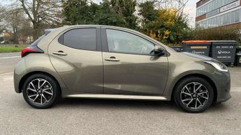 Toyota Yaris 1.5 Hybrid Design 5dr CVT