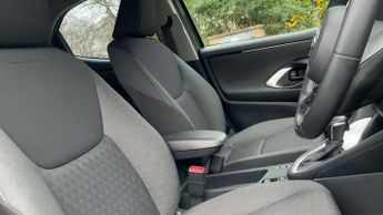 Toyota Yaris 1.5 Hybrid Design 5dr CVT