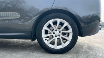 Land Rover Range Rover Sport 3.0 D300 SE 5dr Auto