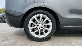 Land Rover Range Rover Sport 3.0 D300 SE 5dr Auto