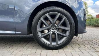 Land Rover Range Rover Sport 3.0 D300 Dynamic SE 5dr Auto