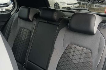 Volkswagen Golf 1.5 eTSI 150 R-Line 5dr DSG