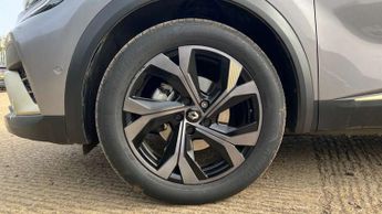 Renault Captur 1.6 E-Tech hybrid 145 Engineered BOSE Edn 5dr Auto