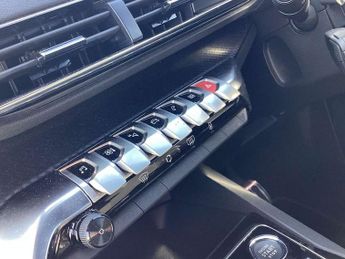 Peugeot 3008 1.2 PureTech Active Premium+ 5dr EAT8
