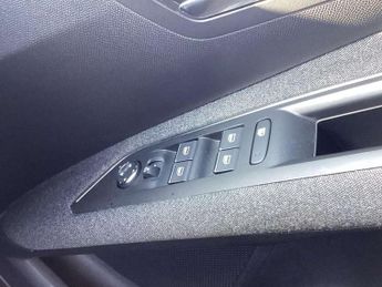 Peugeot 3008 1.2 PureTech Active Premium+ 5dr EAT8