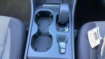 Volvo XC40 2.0 B3P Core 5dr Auto