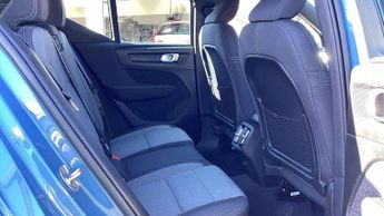 Volvo XC40 2.0 B3P Core 5dr Auto