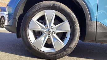 Volvo XC40 2.0 B3P Core 5dr Auto