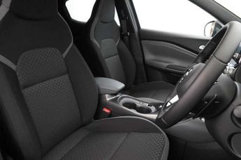 Nissan Juke 1.0 DiG-T 114 N-Connecta 5dr DCT