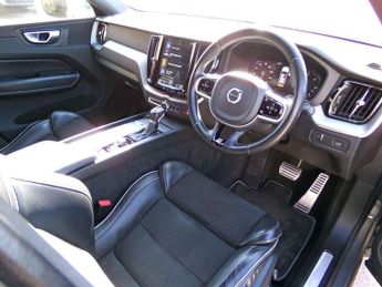 Volvo XC60 2.0 D4 R DESIGN 5dr AWD Geartronic