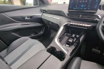 Peugeot 3008 1.2 PureTech Allure Premium+ 5dr EAT8