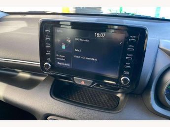 Toyota Yaris 1.5 Hybrid Design 5dr CVT