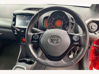 Toyota Aygo 1.0 VVT-i X-Trend TSS 5dr x-shift