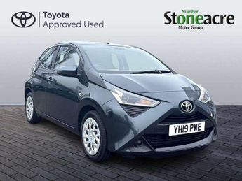 Toyota AYGO 1.0 VVT-i X-Play 5dr x-shift