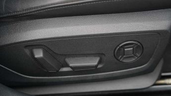 Audi A6 Avant 40 TDI Quattro S Line 5dr S Tronic [Tech Pack]