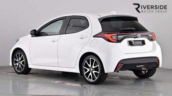 Toyota Yaris 1.5 Hybrid Dynamic 5dr CVT