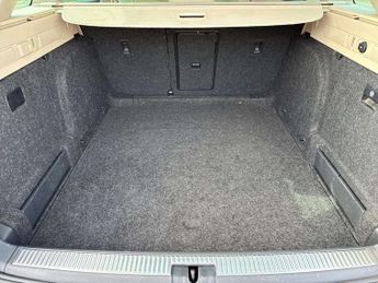 Skoda Superb Estate 2.0 TDI CR Laurin + Klement 5dr DSG [7 Speed]