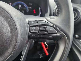 Toyota Yaris 1.5 Hybrid Design 5dr CVT