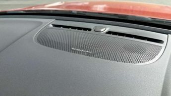 Volvo XC40 2.0 B4P R DESIGN Pro 5dr Auto