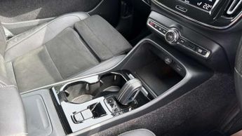 Volvo XC40 2.0 B4P R DESIGN Pro 5dr Auto