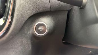Volvo XC40 2.0 B4P R DESIGN Pro 5dr Auto