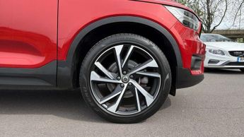 Volvo XC40 2.0 B4P R DESIGN Pro 5dr Auto