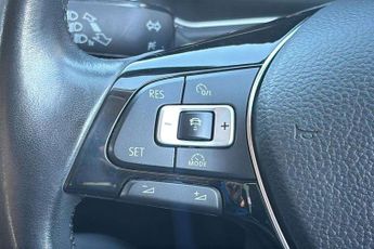 Volkswagen T-Roc 2.0 TSI 4MOTION SEL 5dr DSG