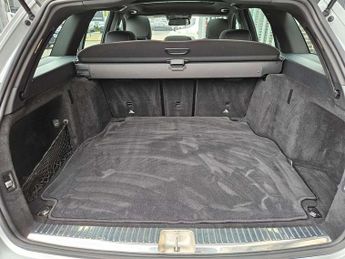 Mercedes-Benz C-Class Estate C200 4Matic AMG Line Premium 5dr Auto