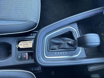 Renault Clio 1.6 E-TECH full hybrid 145 Techno 5dr Auto